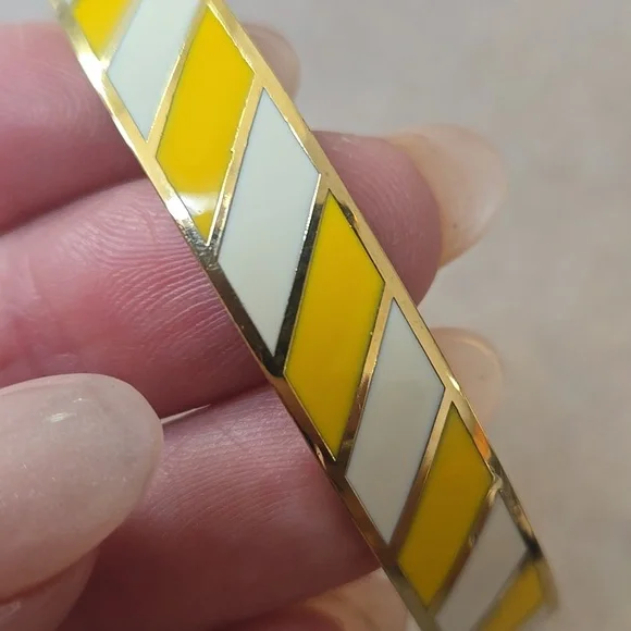 Kate Spade New York Idiom Gold Striped "Toe the Line" Enamel Bangle Bracelet - Picture 6 of 7